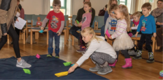 Spielende Kinder